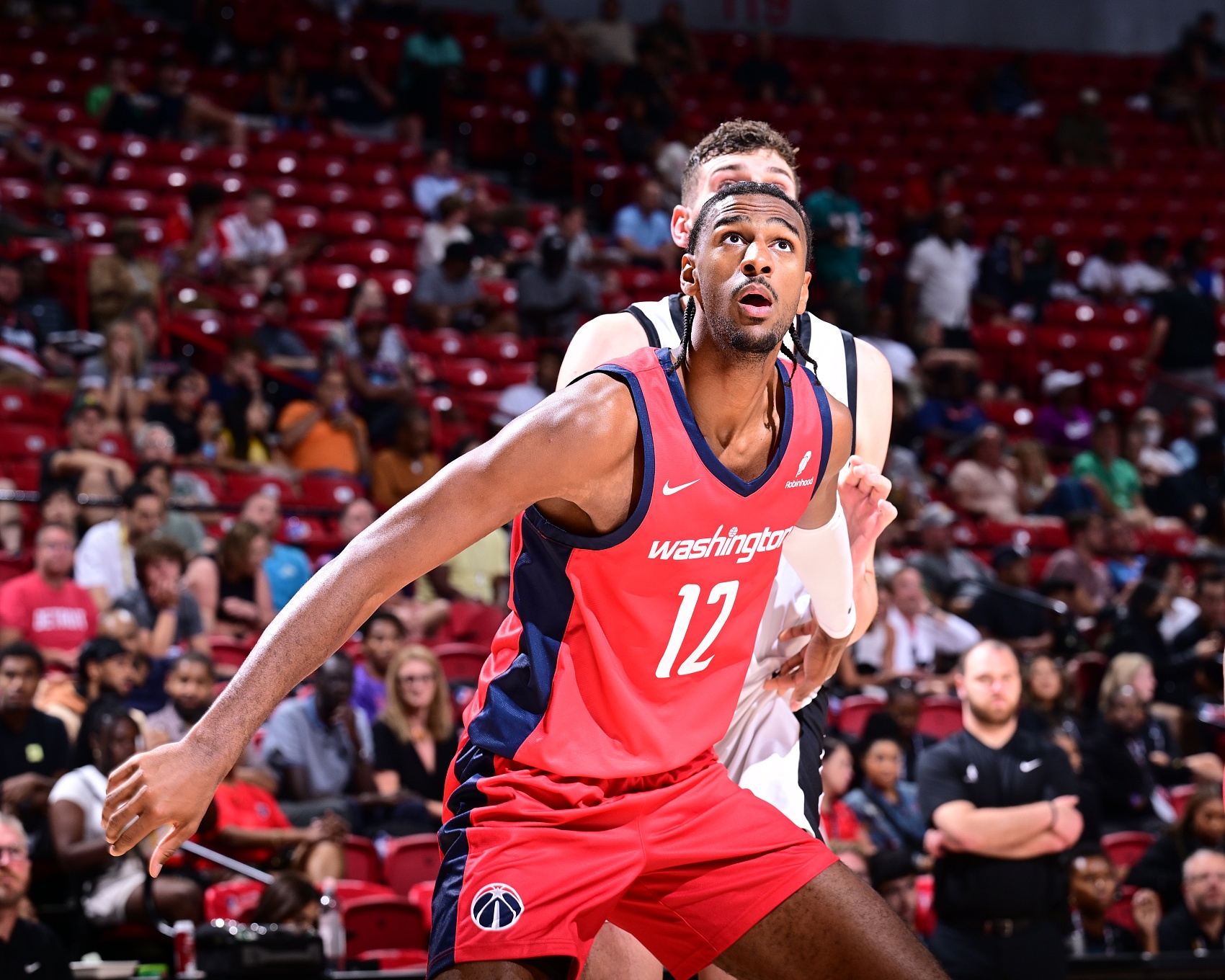 拜仁不断突破！，詹姆斯连续七场比赛得分超过晋级下一阶段比赛高潮迭起的简单介绍